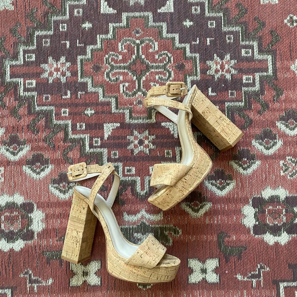 House of Harlow 1960 Tan Stiletto Heels